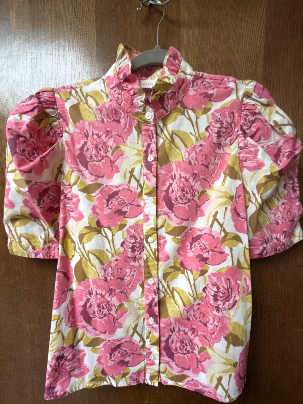 $69 entro cotton floral blouse size L